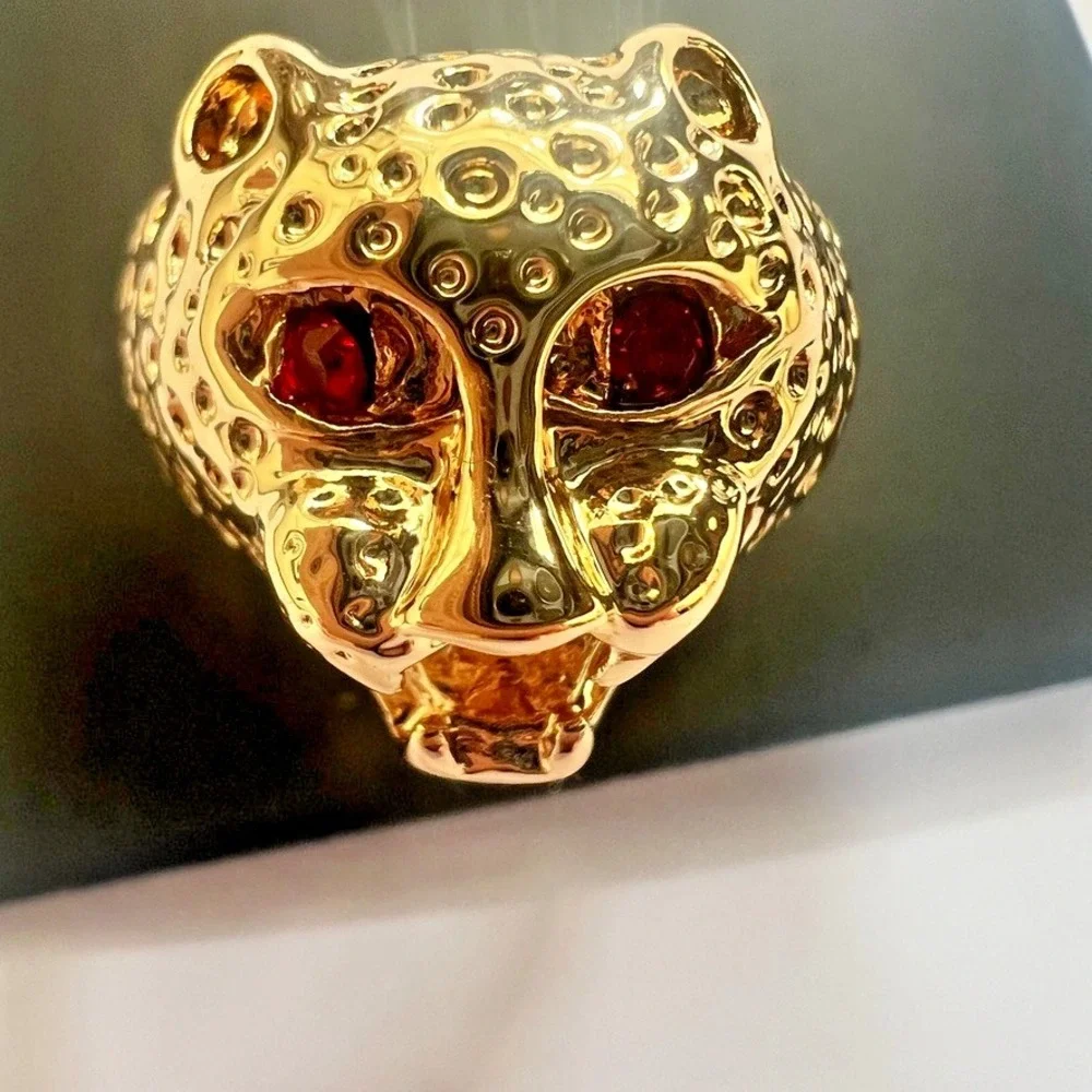 G by Guess Red Eye Jaguar Ring Size 11‎